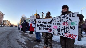 Candlelight vigil Wednesday in Janesville following killings of two Minnesota residents by federal agents